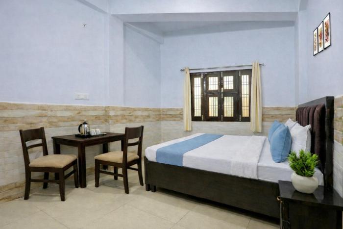 hotel hardik palace