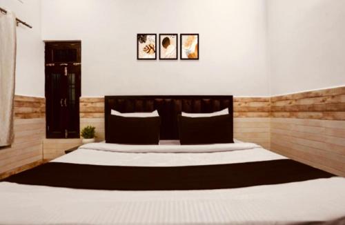 hotel hardik palace