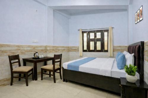hotel hardik palace