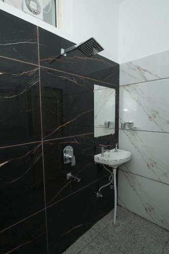 taposthalam sacred retreat hotel in rishikesh
