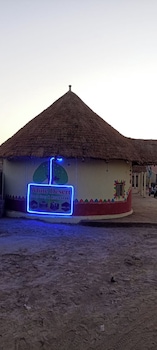 white desert homestay