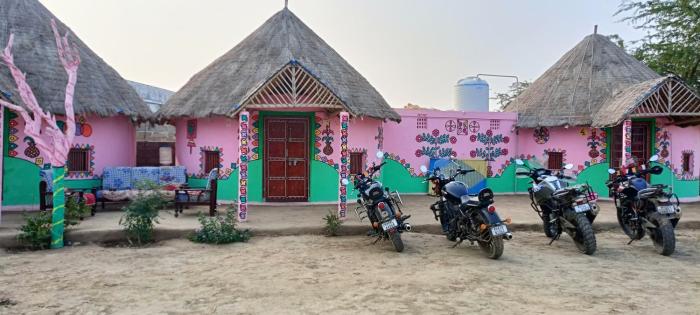 white desert homestay