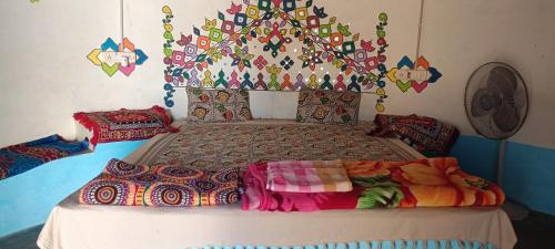 white desert homestay