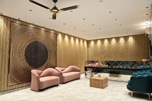 Troy Resorts And Wellness,,2 star