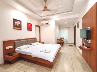 hotel meera regency