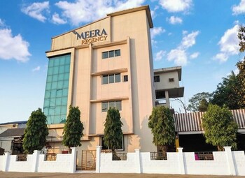 Hotel Meera Regency,,3 star