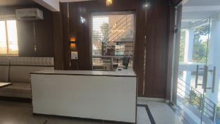 r d palace and resort