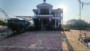 r d palace and resort