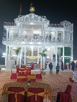 r d palace and resort