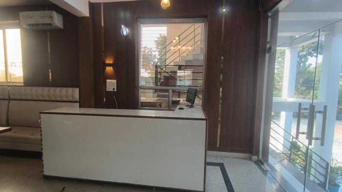 r d palace and resort