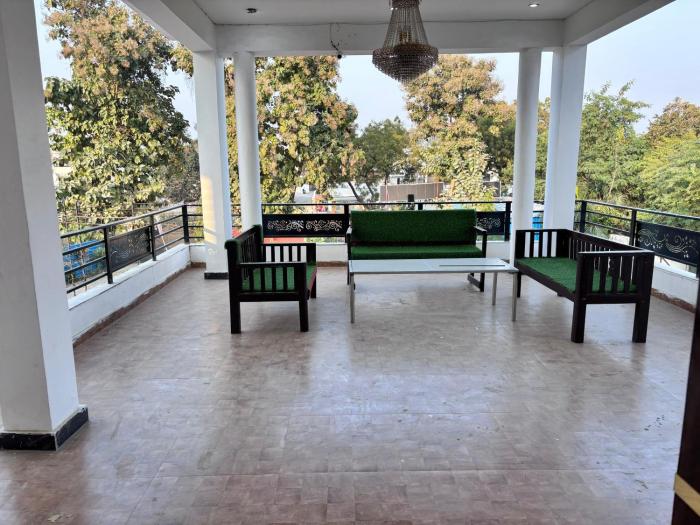 r d palace and resort