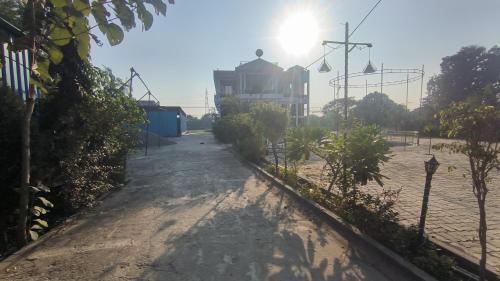 r d palace and resort