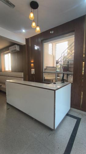 r d palace and resort