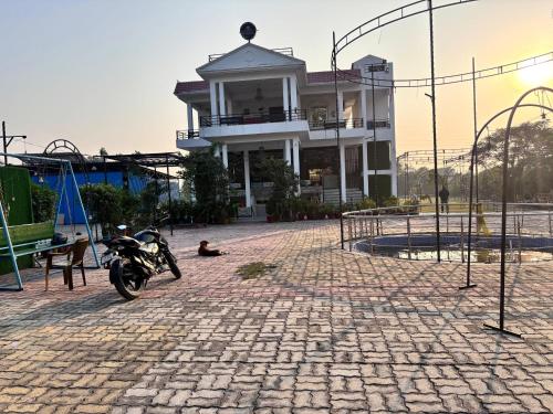 r d palace and resort