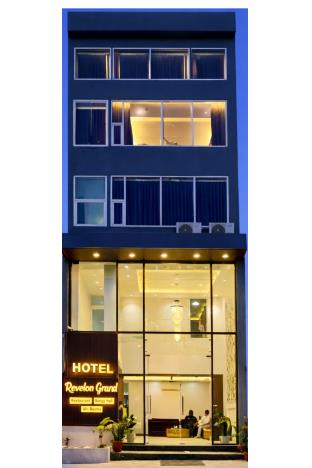 revelon grand hotel