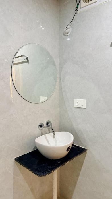 revelon grand hotel