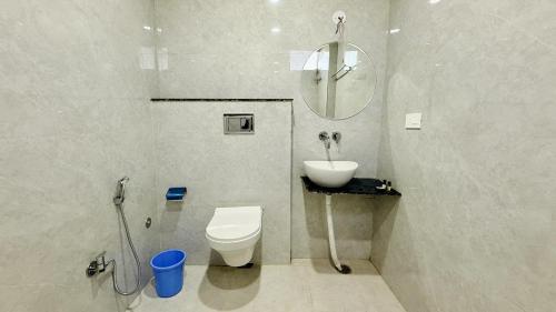 revelon grand hotel