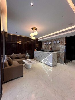 Hotel Starlight Inn,,2 star