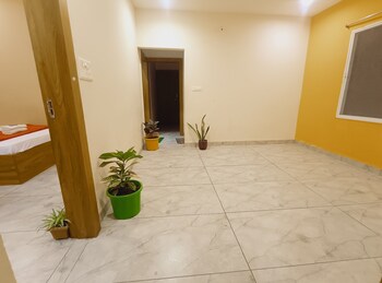 Hotel Laxmi Villa,,2 star