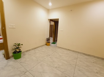 Hotel Laxmi Villa,,2 star