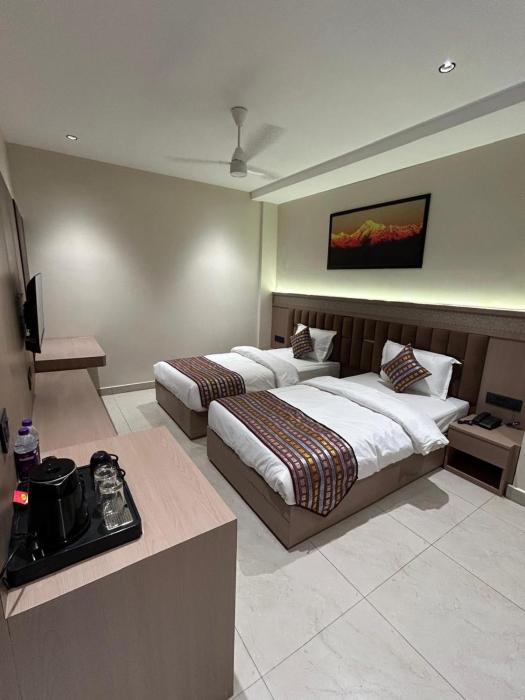 hotel the royal keshar