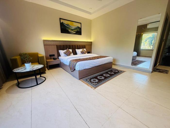 hotel the royal keshar