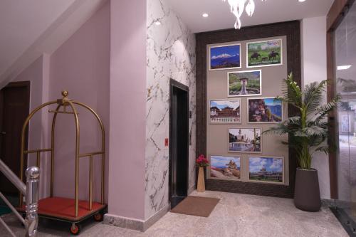 hotel the royal keshar