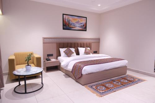 hotel the royal keshar