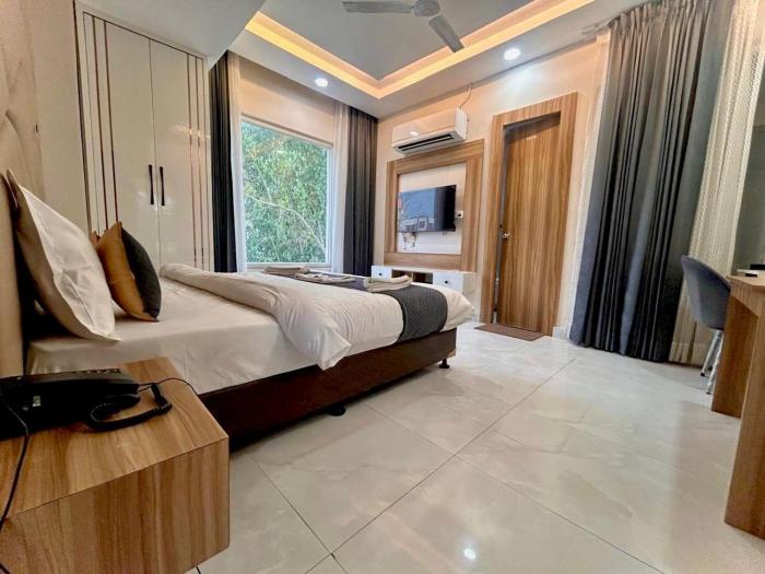 the janki hotel