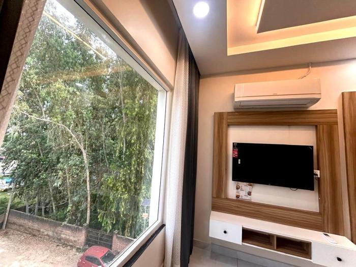the janki hotel