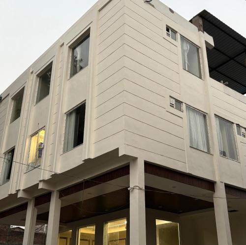the janki hotel