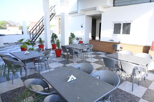 the janki hotel
