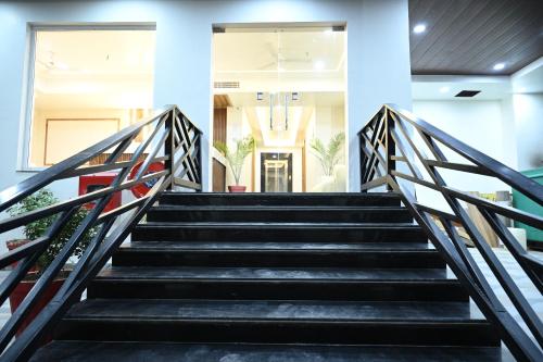 the janki hotel