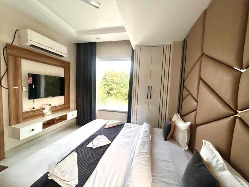 the janki hotel
