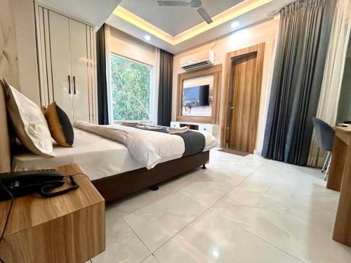 the janki hotel