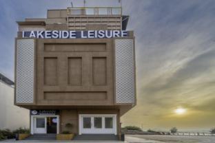 lakeside leisure