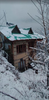 adventure lodge jibhi