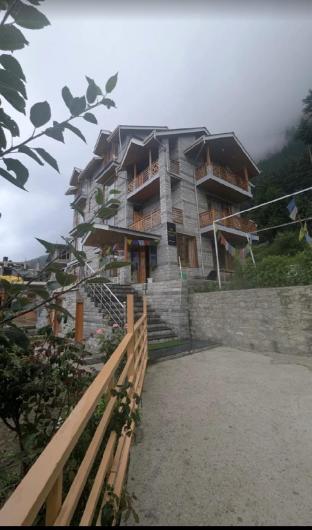 the rohtang chalet