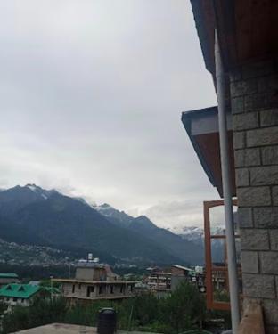 the rohtang chalet