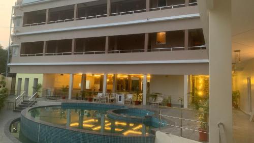 beyond inn hotels and resorts ecr