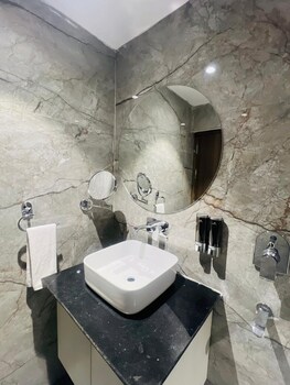 Hotel Supreme Inn,,2 star