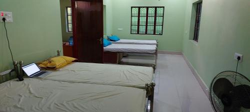 anand nivas homestay ac