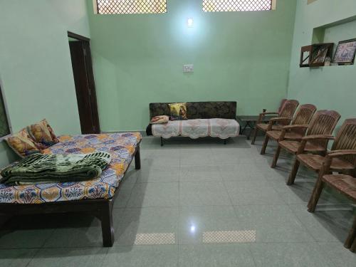anand nivas homestay ac