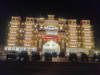 rajmahal hotel and resort