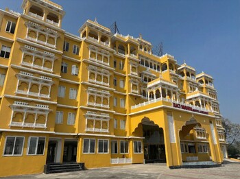 rajmahal hotel and resort