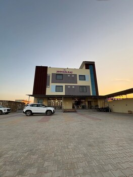 jodhana raj hotel and restaurant