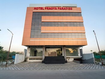 hotel pragya paradise