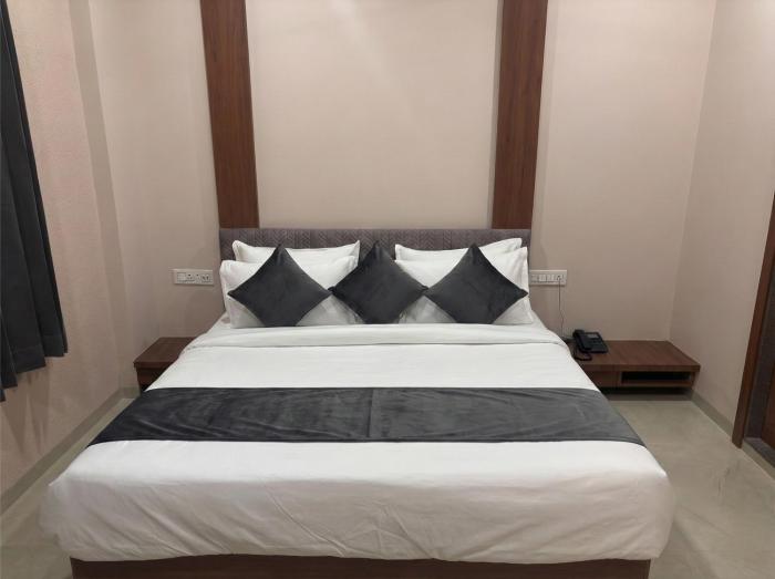 hotel pragya paradise