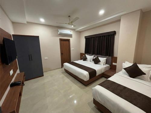hotel pragya paradise
