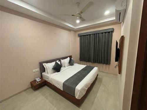 hotel pragya paradise